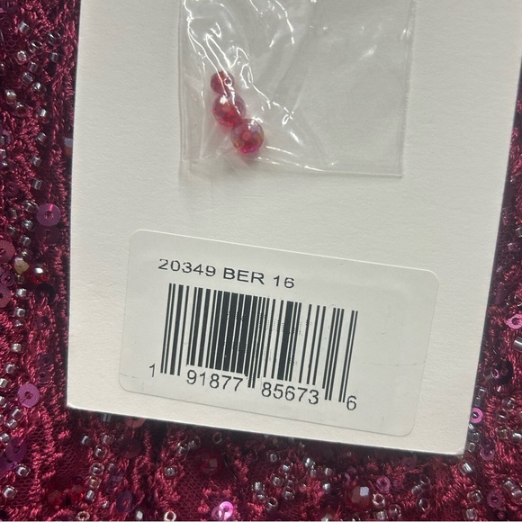 Mac Duggal 20349 NWT Red Embellished Puff Sleeve V Neck Gown - Picture 8 of 14